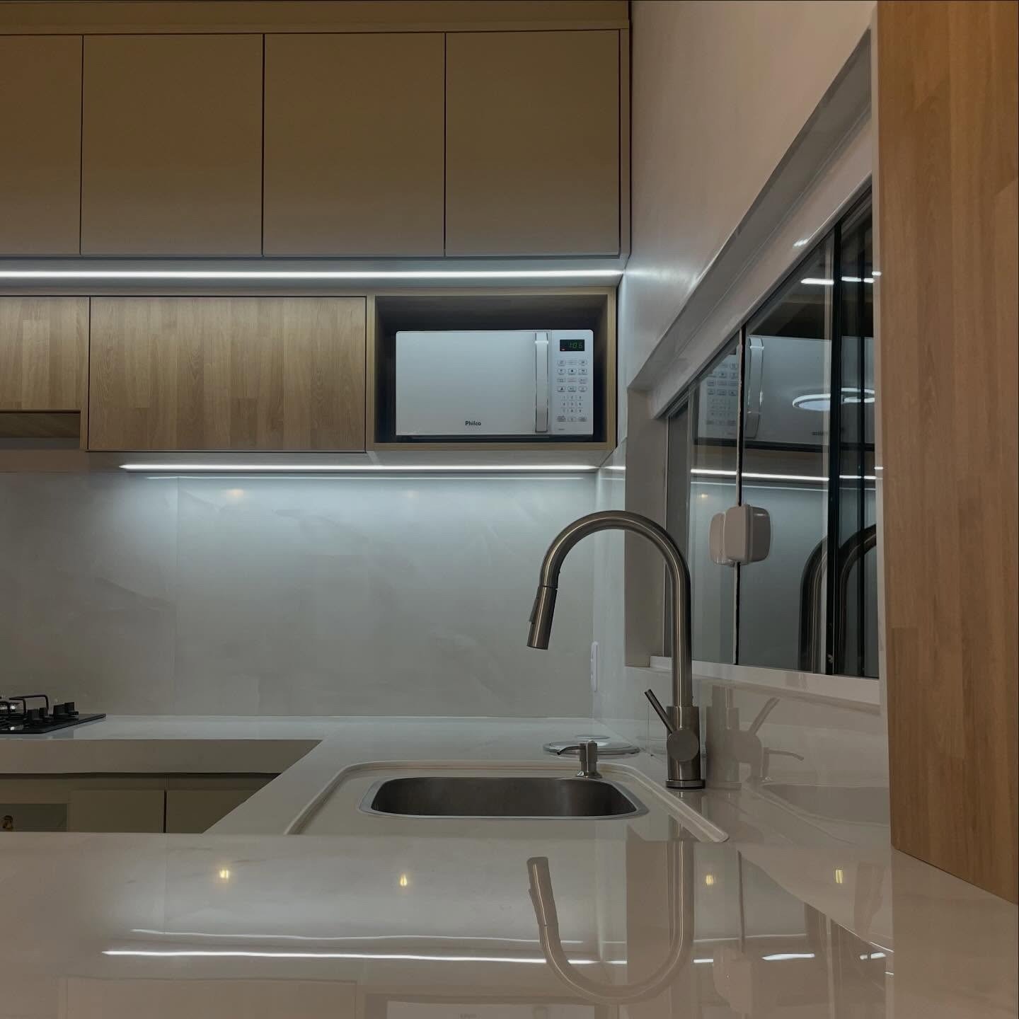 Cozinha Amadeirada LED