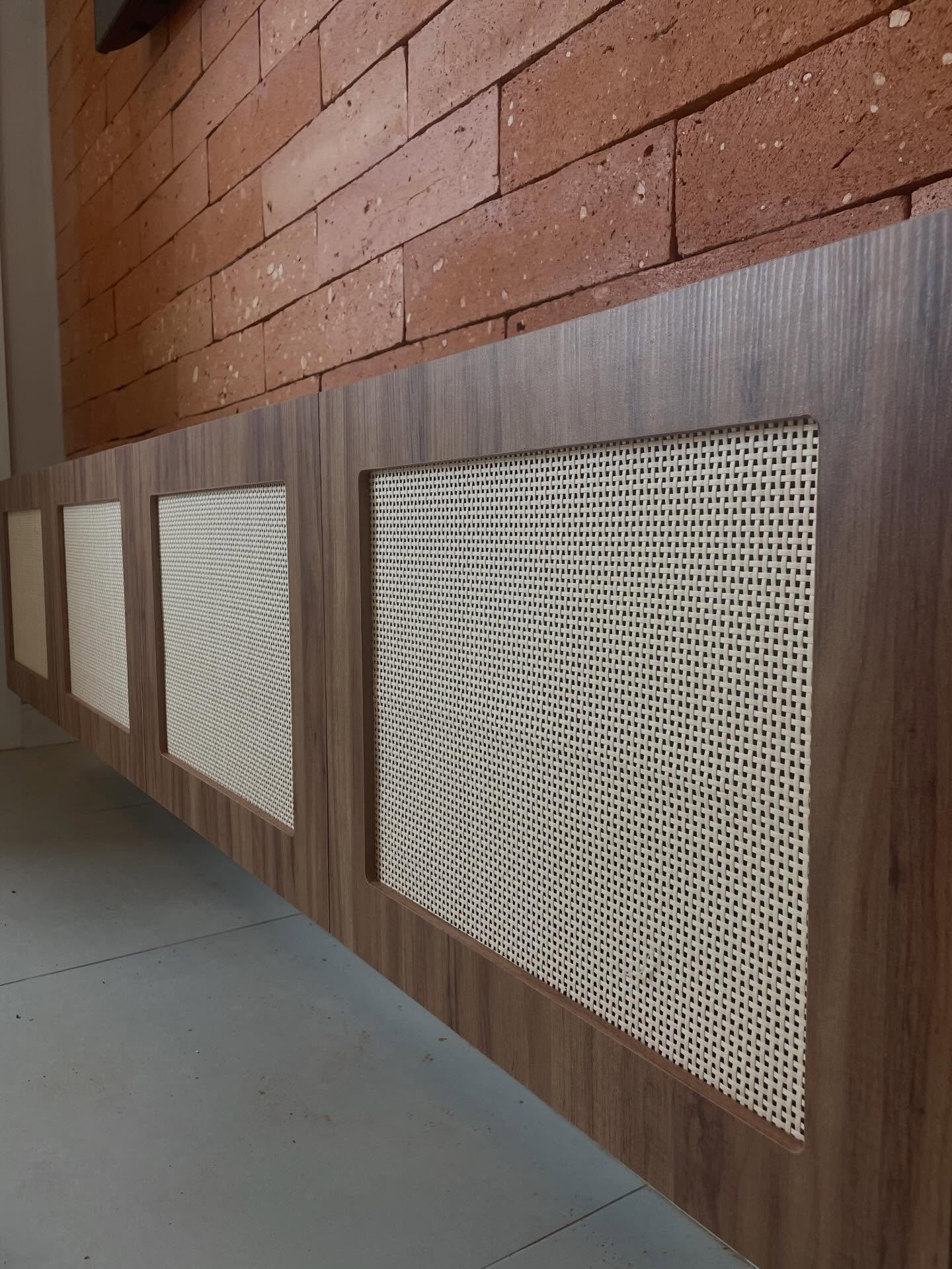 Ateliê Idealizzare — painel amadeirado