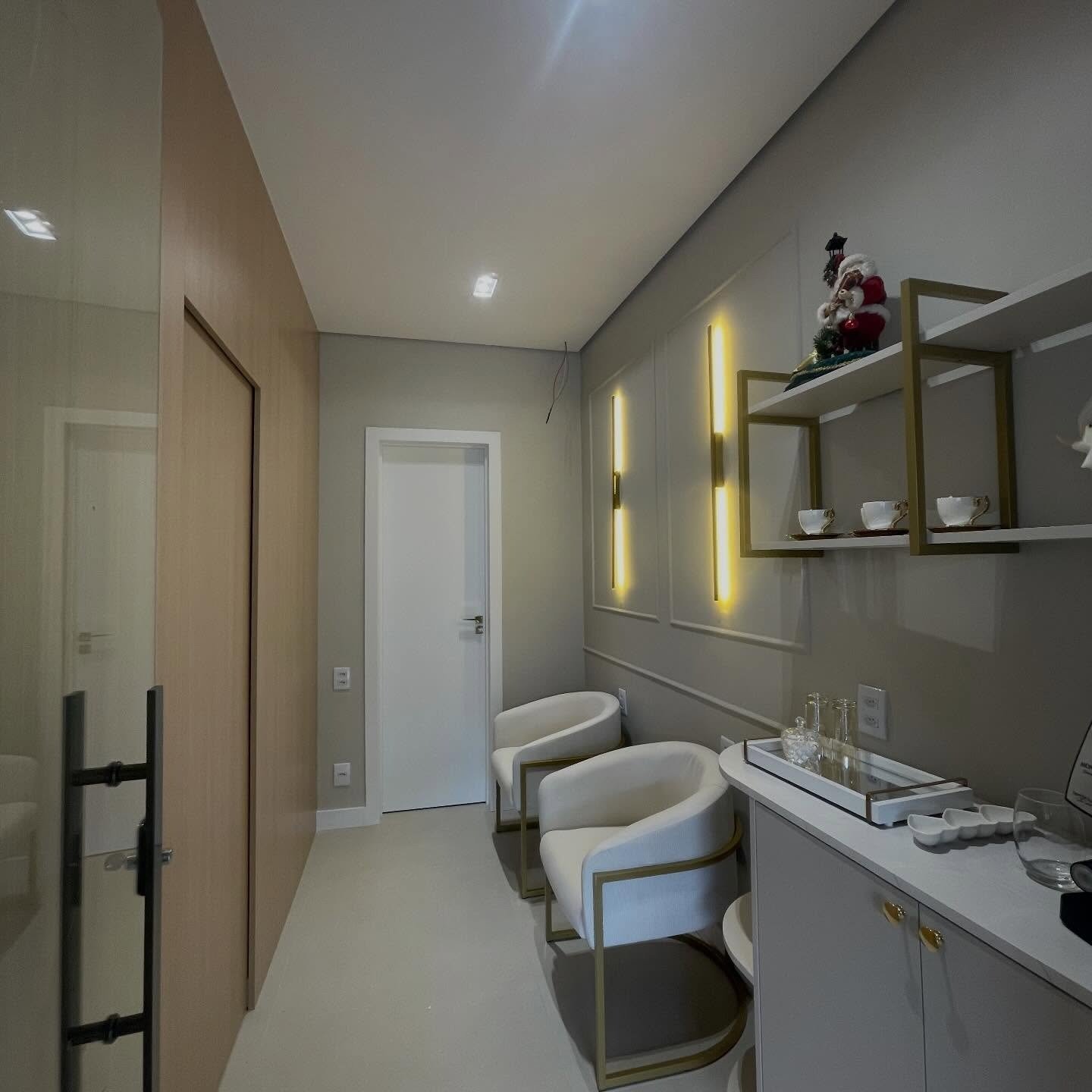 Recepção comercial dourada